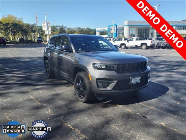 2022 Jeep Grand Cherokee Altitude