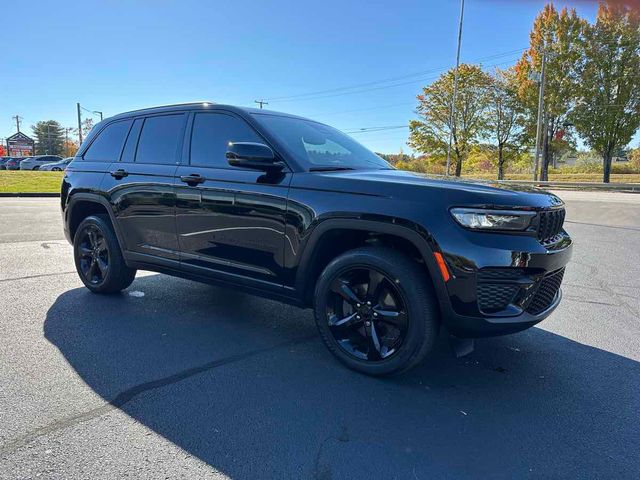 2022 Jeep Grand Cherokee Altitude