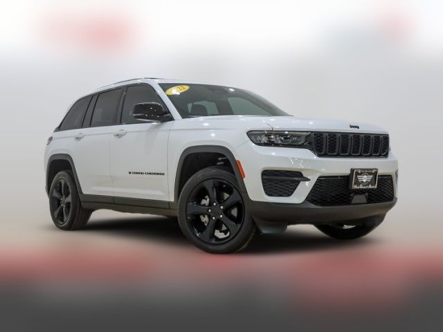 2022 Jeep Grand Cherokee Altitude