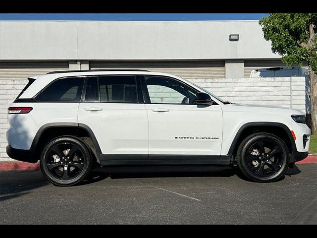 2022 Jeep Grand Cherokee Altitude