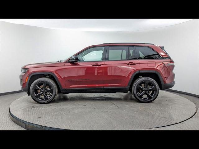 2022 Jeep Grand Cherokee Altitude