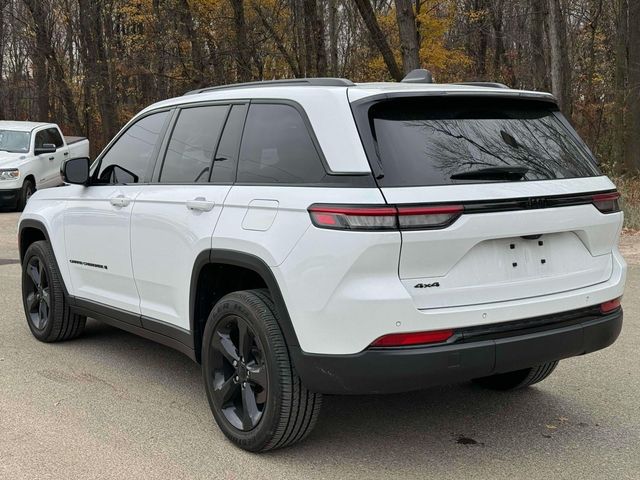 2022 Jeep Grand Cherokee Altitude