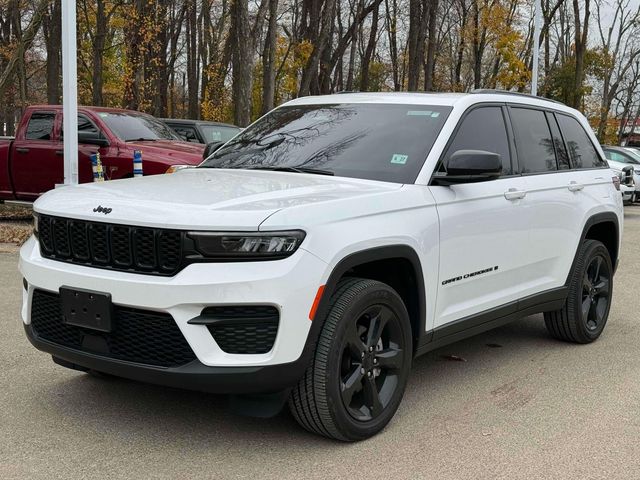 2022 Jeep Grand Cherokee Altitude