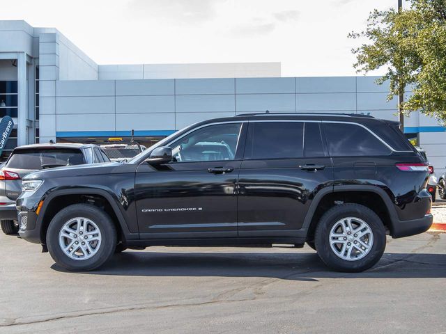 2022 Jeep Grand Cherokee Laredo