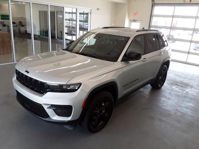 2022 Jeep Grand Cherokee Altitude