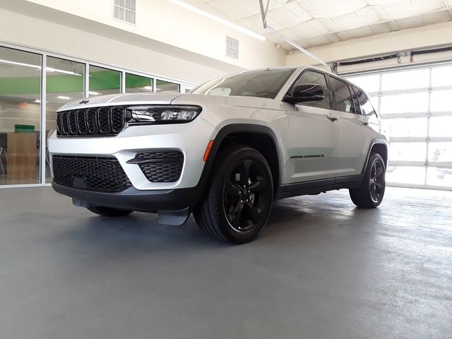 2022 Jeep Grand Cherokee Altitude