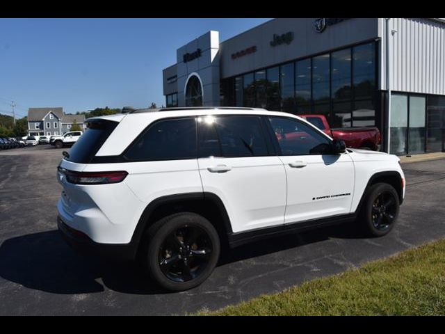 2022 Jeep Grand Cherokee Altitude