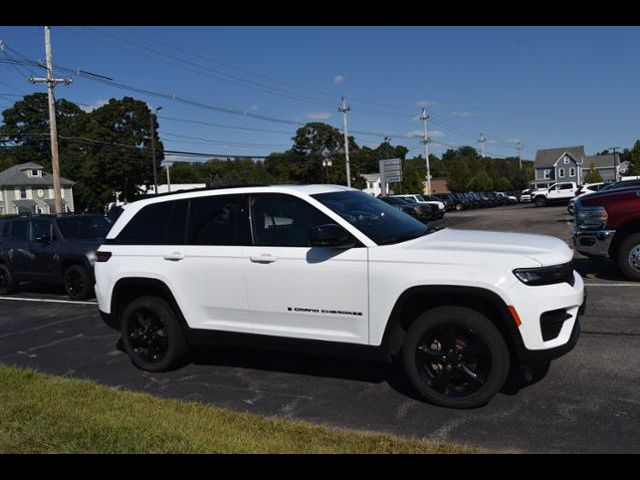 2022 Jeep Grand Cherokee Altitude