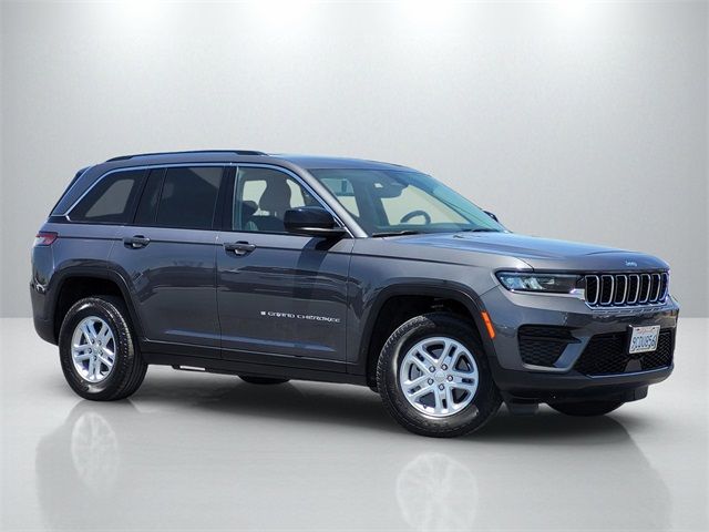 2022 Jeep Grand Cherokee Laredo