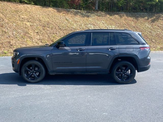 2022 Jeep Grand Cherokee Altitude