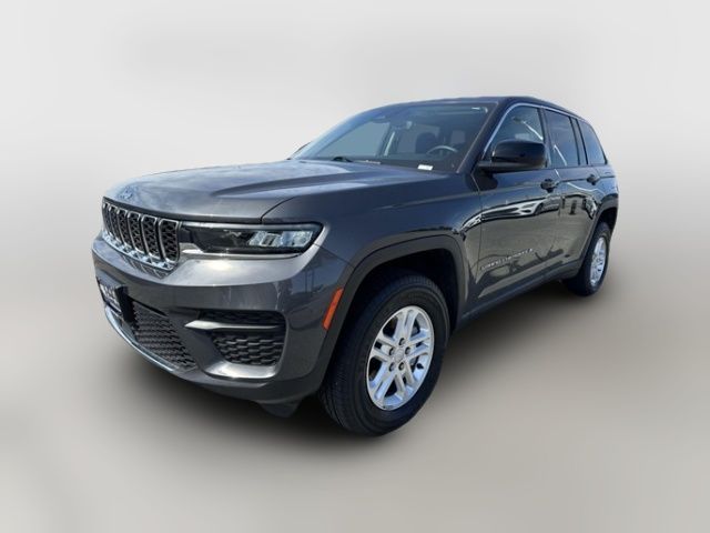 2022 Jeep Grand Cherokee Laredo