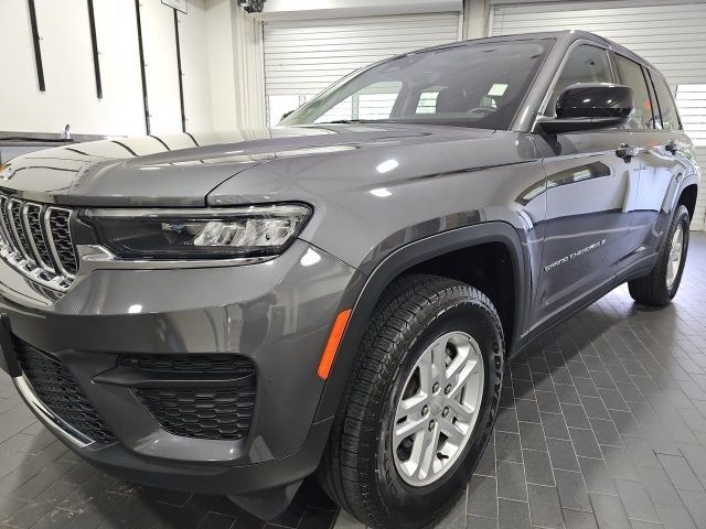 2022 Jeep Grand Cherokee Laredo