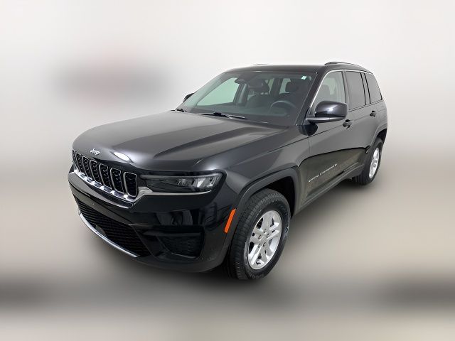 2022 Jeep Grand Cherokee Laredo