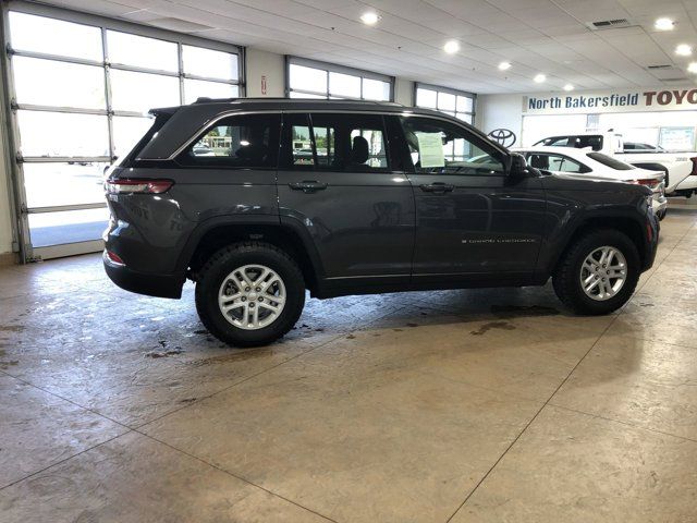 2022 Jeep Grand Cherokee Laredo