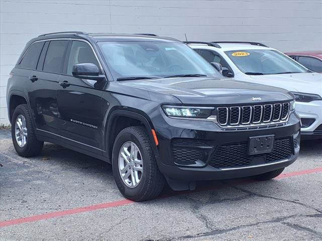 2022 Jeep Grand Cherokee Laredo