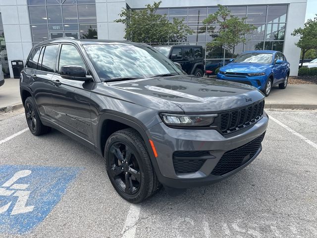 2022 Jeep Grand Cherokee Altitude