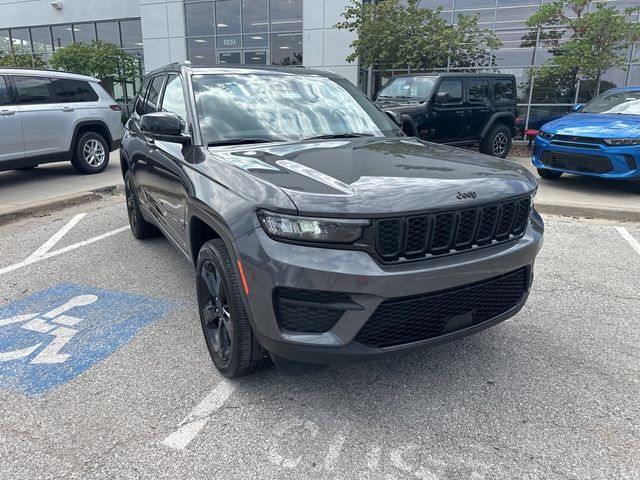 2022 Jeep Grand Cherokee Altitude