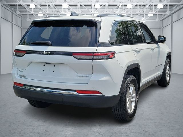 2022 Jeep Grand Cherokee Laredo