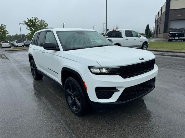 2022 Jeep Grand Cherokee Altitude