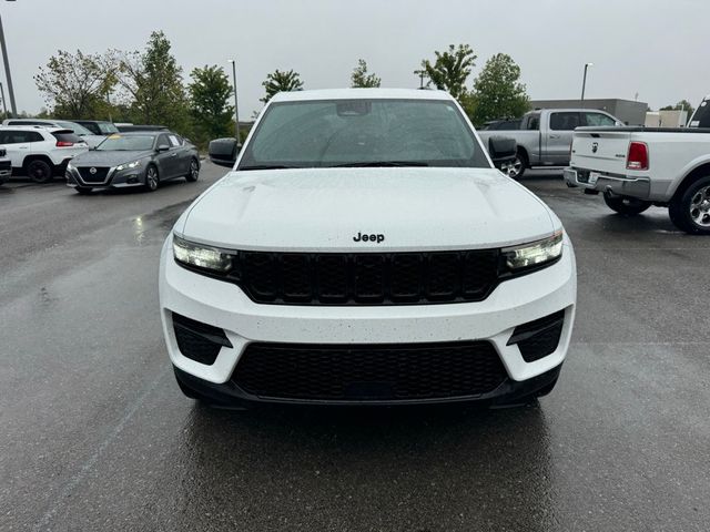 2022 Jeep Grand Cherokee Altitude