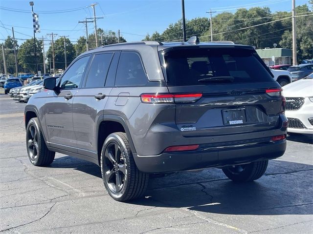 2022 Jeep Grand Cherokee Altitude