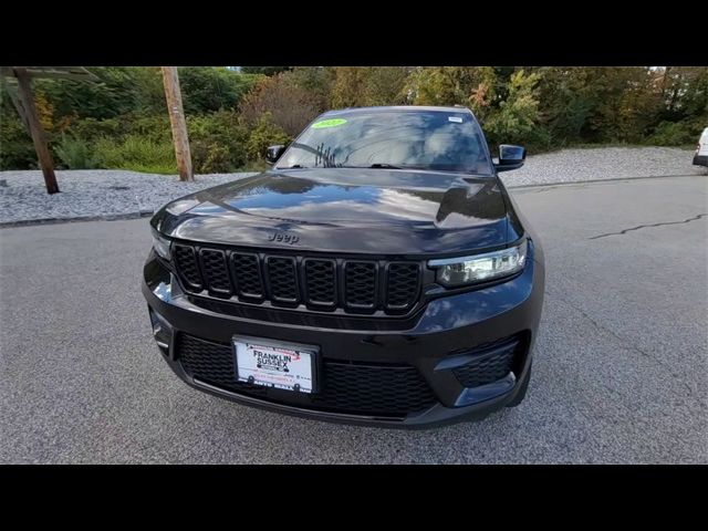 2022 Jeep Grand Cherokee Altitude