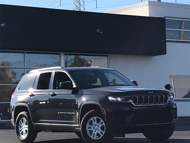 2022 Jeep Grand Cherokee Laredo