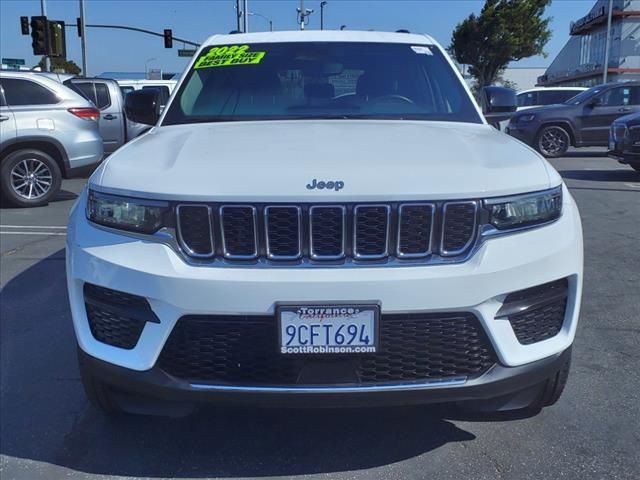 2022 Jeep Grand Cherokee Laredo