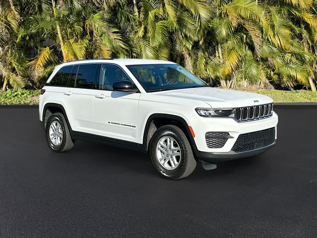 2022 Jeep Grand Cherokee Laredo