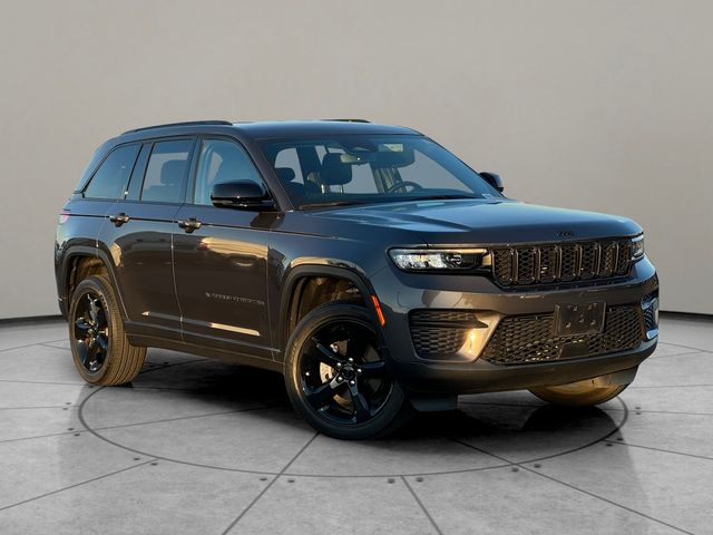 2022 Jeep Grand Cherokee Altitude