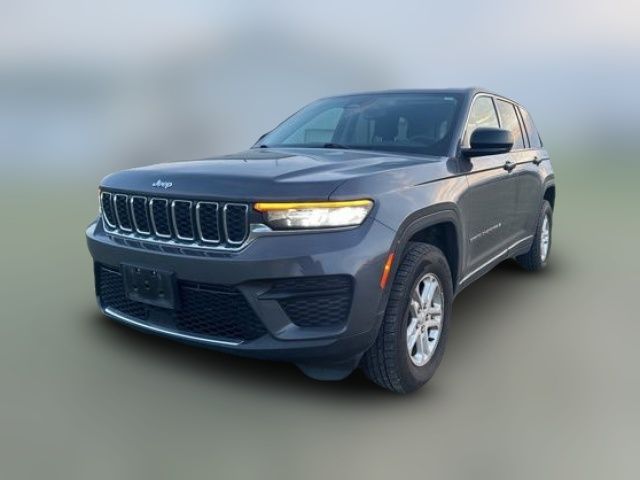 2022 Jeep Grand Cherokee Laredo