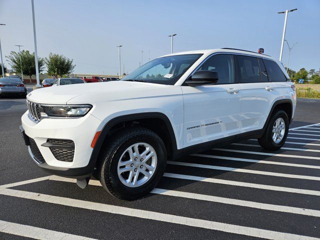 2022 Jeep Grand Cherokee Laredo