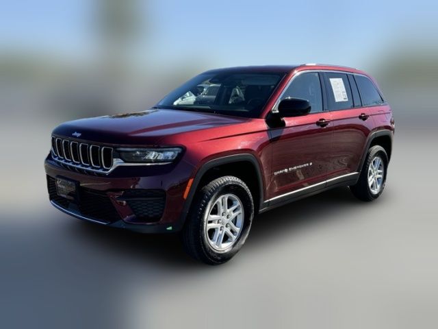 2022 Jeep Grand Cherokee Laredo