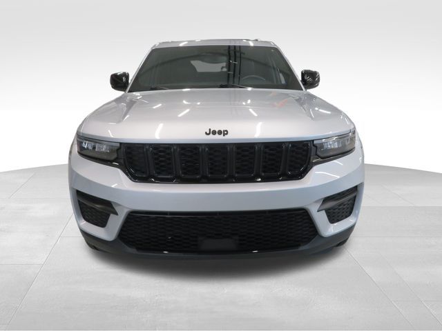 2022 Jeep Grand Cherokee Altitude