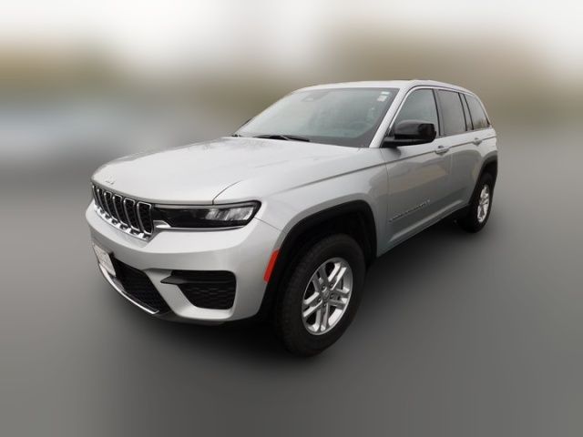 2022 Jeep Grand Cherokee Laredo