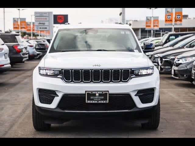 2022 Jeep Grand Cherokee Laredo