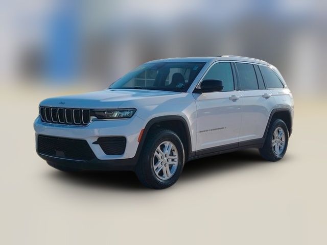 2022 Jeep Grand Cherokee Laredo