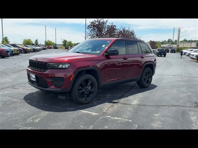 2022 Jeep Grand Cherokee Altitude