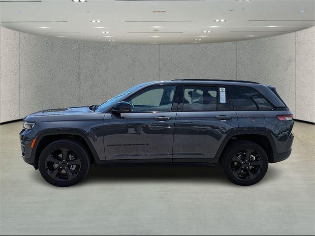 2022 Jeep Grand Cherokee Altitude