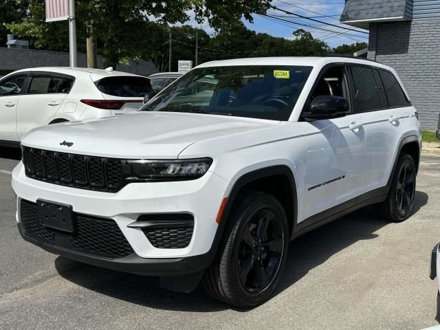 2022 Jeep Grand Cherokee Altitude