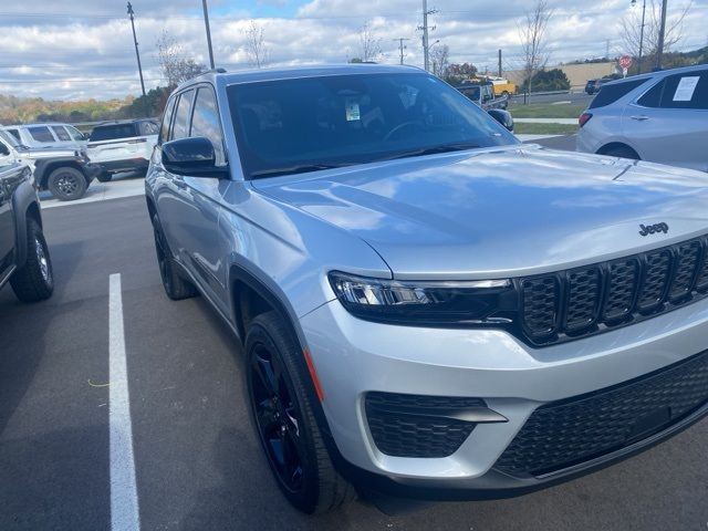 2022 Jeep Grand Cherokee Altitude