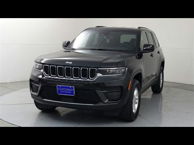 2022 Jeep Grand Cherokee Laredo