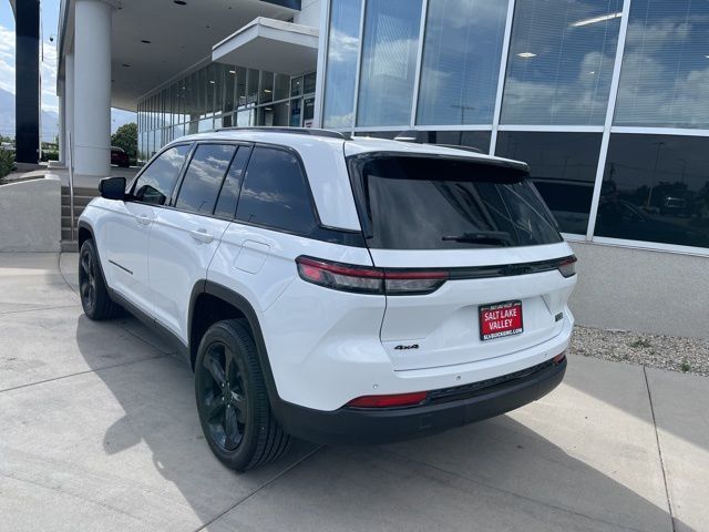 2022 Jeep Grand Cherokee Altitude