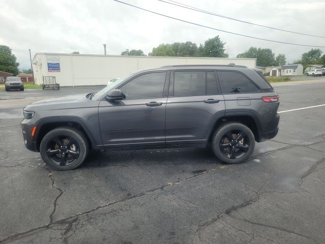 2022 Jeep Grand Cherokee Altitude