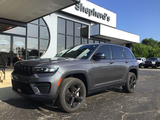 2022 Jeep Grand Cherokee Altitude