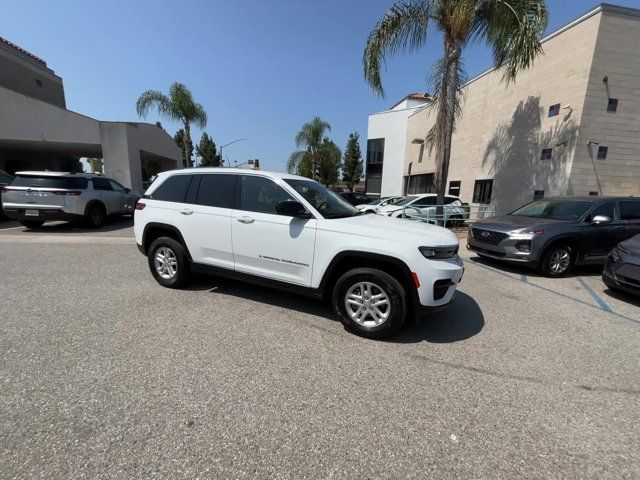 2022 Jeep Grand Cherokee Laredo