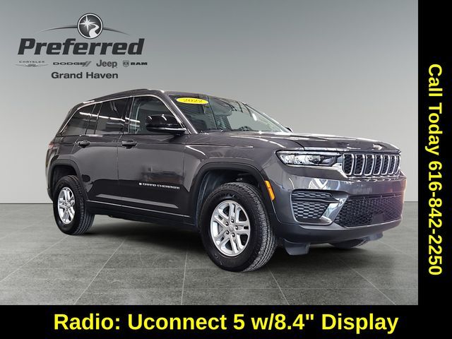 2022 Jeep Grand Cherokee Laredo