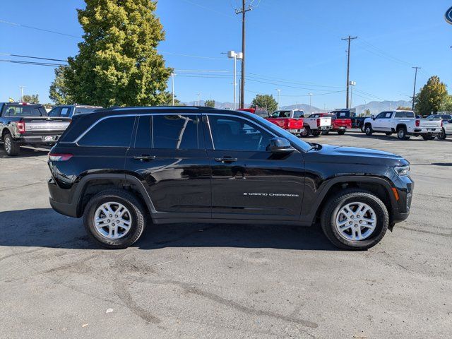 2022 Jeep Grand Cherokee Laredo