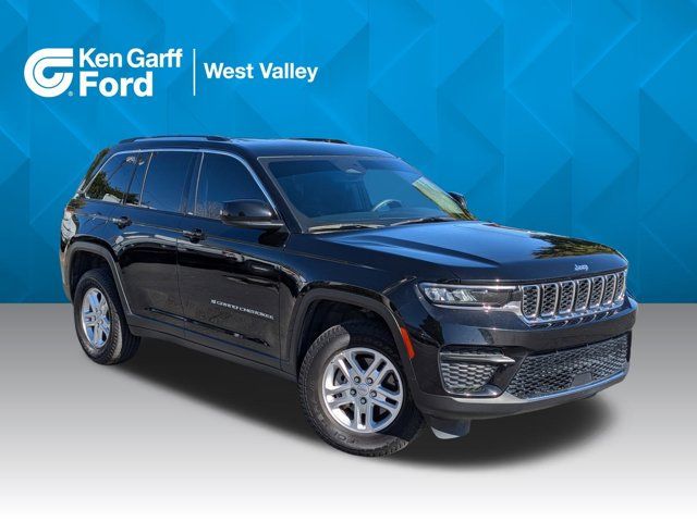 2022 Jeep Grand Cherokee Laredo