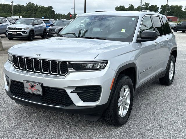 2022 Jeep Grand Cherokee Laredo